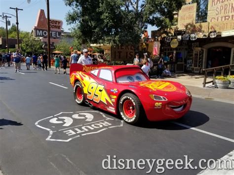 Lightning McQueen on Route 66 in Cars Land - The Geek's Blog ...