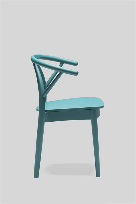 Livoni | Yelly