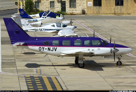 Piper PA-31-350 Chieftain - Untitled | Aviation Photo #2113904 ...