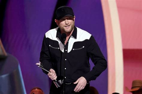 Cole Swindell Wins Song of the Year at 2023 ACM Awards | WKKY Country 104.7