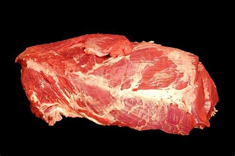 Learn All About Beef Chuck Roll And Chuck Shoulder Clod Beef Chuck Ny Strip Steak Beef Cuts