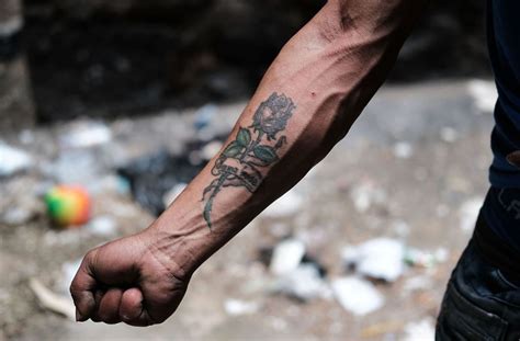 Aidan Truhen Fuck You Very Much Bizarrer Tod Und Sex Unter Strom Kultur