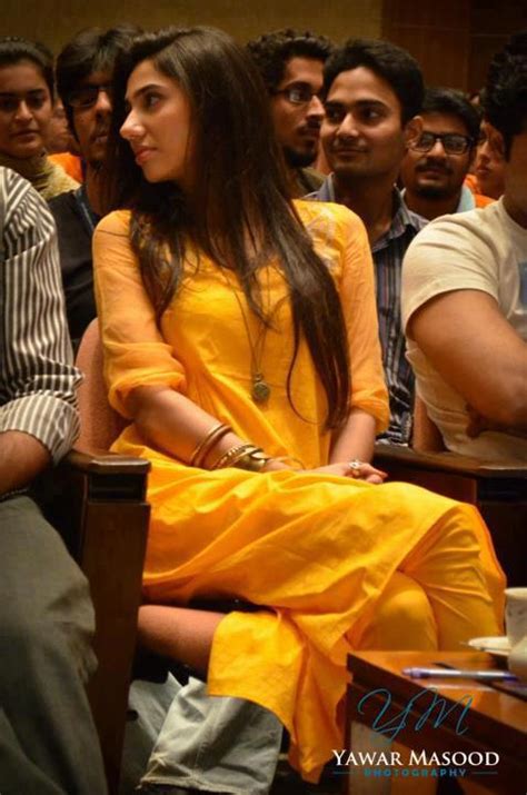 Pakistani Television Captures And Hot Models Mahira Khan Collection