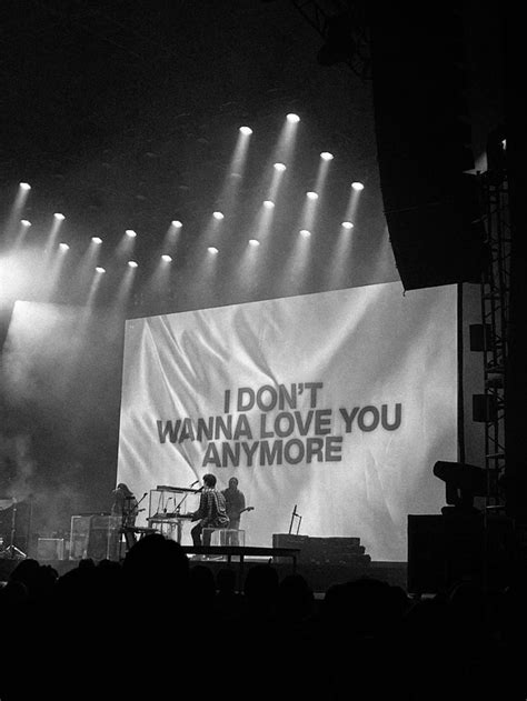 I don’t wanna love you anymore - LANY Boston Concert Visual