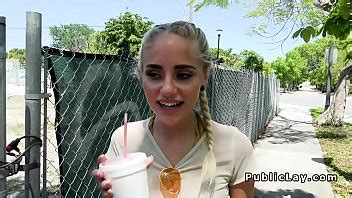 Rubia Caliente Se Folla A Un Extra O En Una Casa Abandonada Xvideos