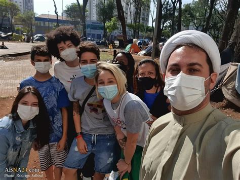 Brazilian Shia Cleric Sheikh Rodrigo Jalloul Distributes Snacks And