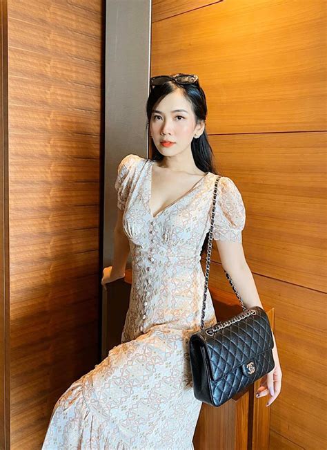 Thêm gái Việt được khen trên báo Trung lần này là Chù Disturbia hot girl Sài Gòn nổi tiếng 10