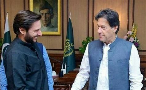 Shahid Khan Afridi Meet Pm Imran Khan Cricket Images Photos