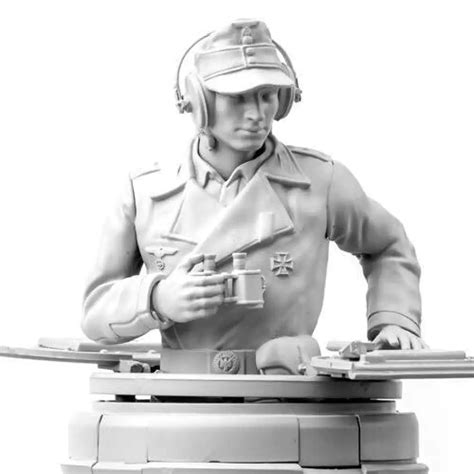 1/16 Resin Model Kit German Tank Commander WW2 Unpainted – Model-Fan-Store