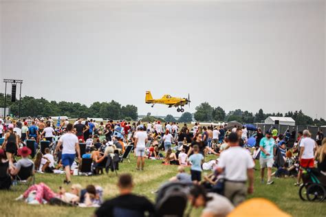 Pokazy Lotnicze Antidotum Airshow Leszno T Umy Na Pokazach Dzie