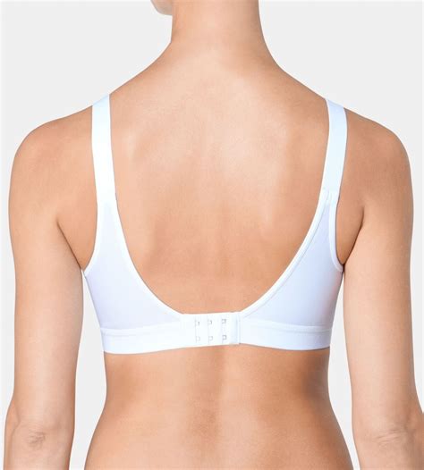 Triumph Triaction Wellness Studio Non Wired Sports Bra Bras