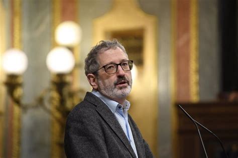 Sumar Quiere Que La Banca Eleve Sus Colchones De Capital Para Compensar