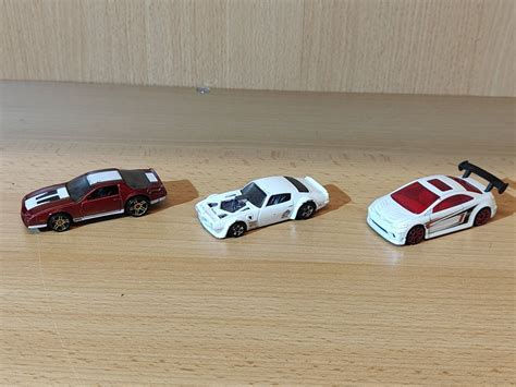 3er Set Hot Wheels Modellautos 51 Gebraucht in Aarau für CHF 15 mit Lieferung auf Ricardo