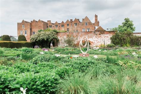 Glemham Hall wedding photos | Gemma Giorgio Photography