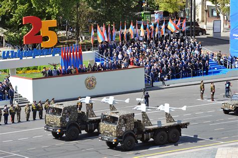 Armenia Showcases New Missiles in Independence Day Parade • MassisPost