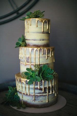 Naked Wedding Cake With Gold Drip Wedding Cake Red Cool Wedding Cakes