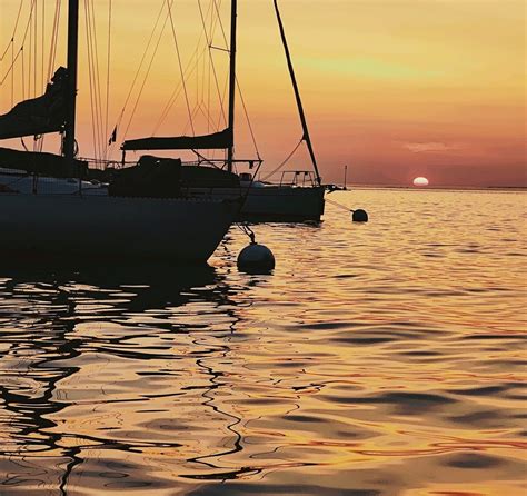 Virée en mer le temps d un coucher de soleil