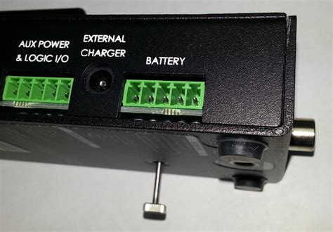 What is the difference between the 831-INT and 831-INT-ET?