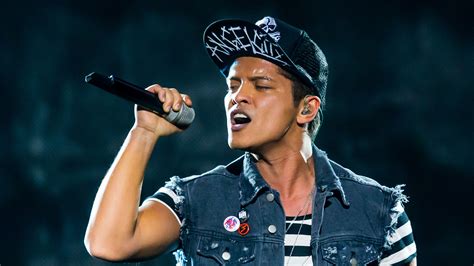 Bruno Mars Joins Super Bowl Halftime Show; Coldplay, Beyonce Also Set - Variety