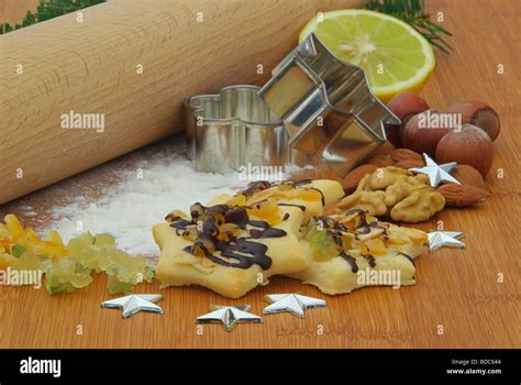 Pl Tzchen Backen Cookie Baking Stock Photo Alamy