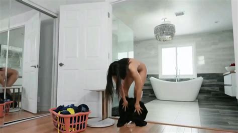 Luna Loves Cum On Her Face After Anal