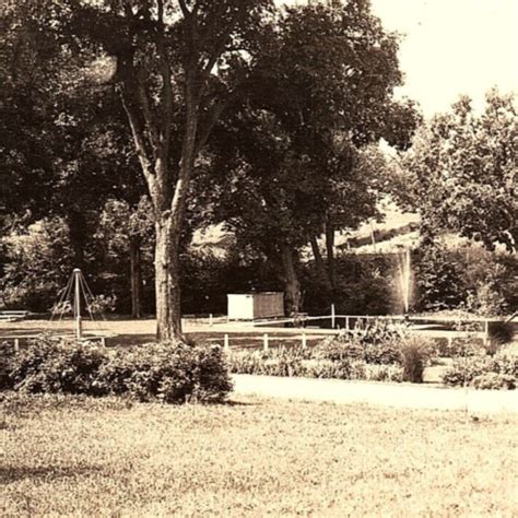 C1945 Saunders Park Mt Pleasant Iowa Rppc Postcard Playground