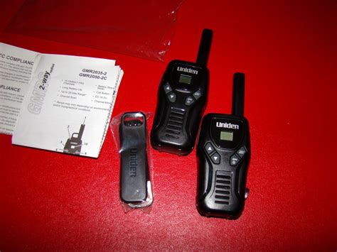 2 Uniden Walkie Talkie Long Range Two-Way Radio GMRS/FRS 20 Mile Radios intercom 691040923390 | eBay