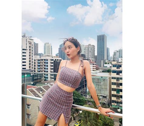 Hot girl lấy khăn làm áo vòng 1 p hồn t hực lấp ló làm dân tình khó rời mắt Người đẹp Việt