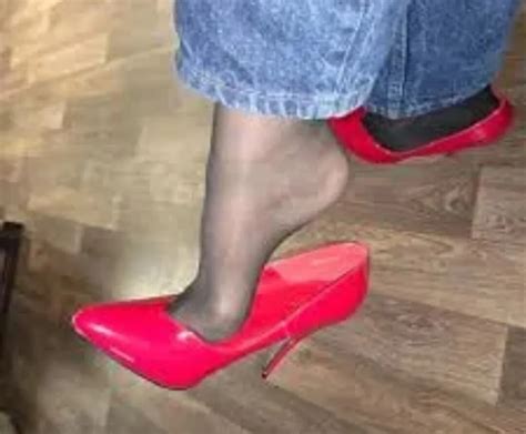 Louise Nylontease S Porn Videos And Reels Nude Photos And Bio On Xhamster