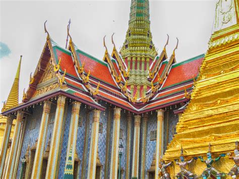 Wat Phra Kaew, Bangkok, Thailand Stock Image - Image of statue, temple ...