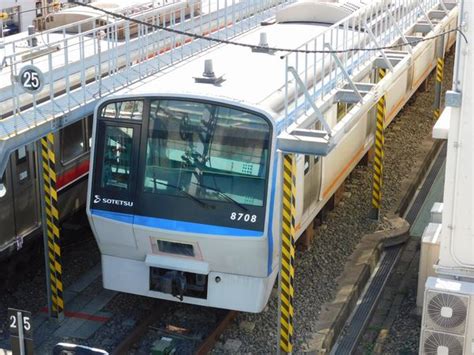 神横瀬鉄道写真館 相鉄線ニュース 8708×10のリニューアル着手か 前照灯・前面行き先表示器が撤去される