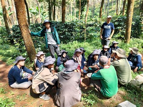 Asyiknya Belajar Konservasi Hutan Bersama PROFAUNA PROFAUNA