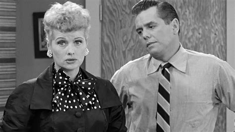 Watch I Love Lucy Season 5 Episode 1 I Love Lucy Lucy Visits