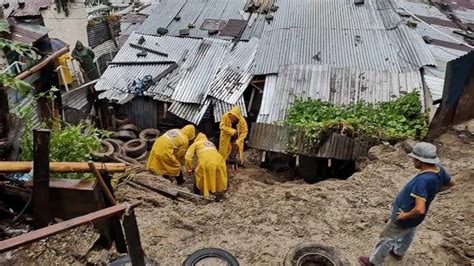 Lluvias Dejan Seis Muertos Y Derrumbes En El Salvador