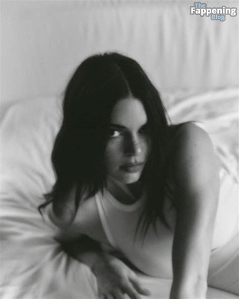 Free Kendall Jenner Flaunts Her Nude Breasts In A Hot Shoot Updates