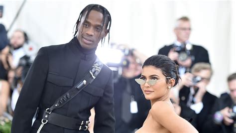 Kylie Jenner Shares New Photos of Travis Scott & Daughter Stormi for ...