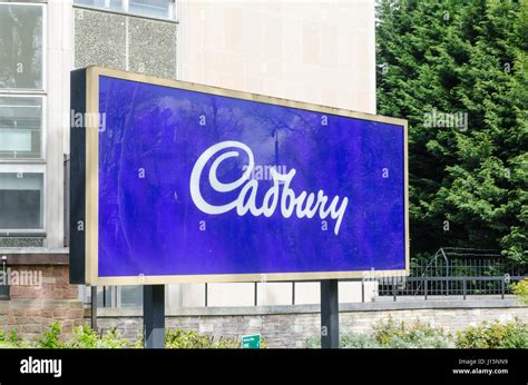 Cadbury chocolate factory hi-res stock photography and images - Alamy