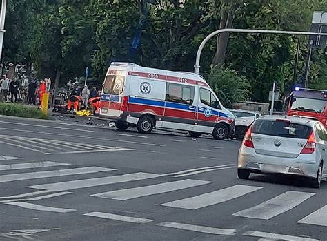 Groźny wypadek w Lublinie zderzyły się dwa audi Cztery osoby zostały