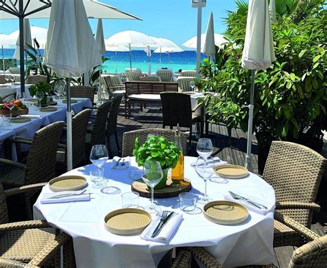 Profitez des beaux jours de lété indien à la plage La Baieta à Nice