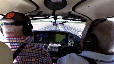 Cirrus Sr22landing At Duluthmn In And Out View Youtube