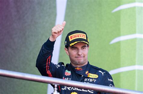 Checo Pérez será papá por cuarta vez