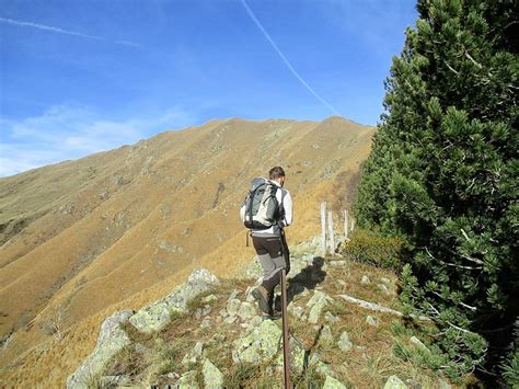 Salendo Da La Bassa Verso Il Monte Gradiccioli Fotos Hikr Org