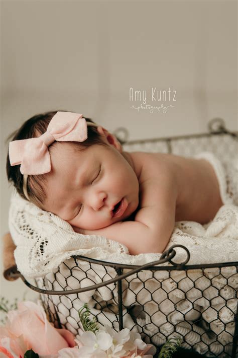 Newborn Baby Photography in Kansas City. Olivia - NEWBORN