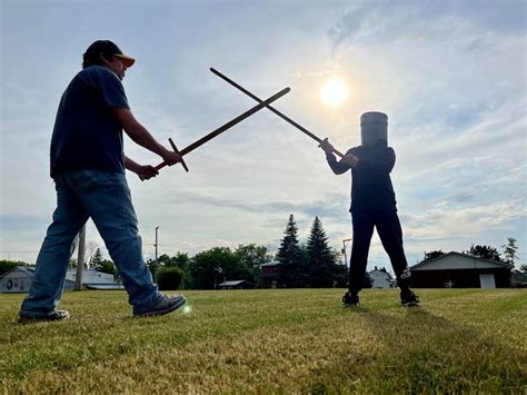 How longsword fighting is forging popularity in Kahnawà:ke