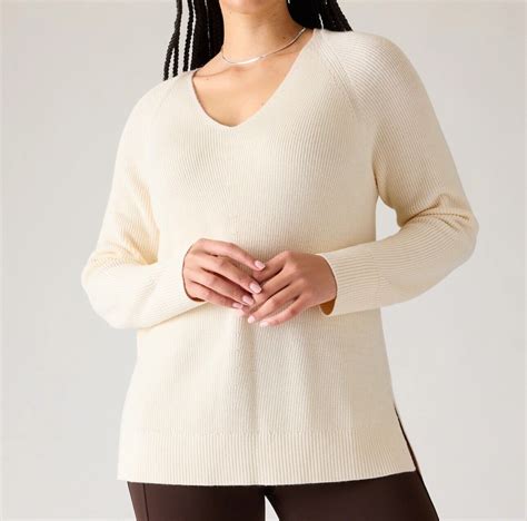 Athleta Hanover Magnolia White V Neck Sweater Merino Wool Blend Womens