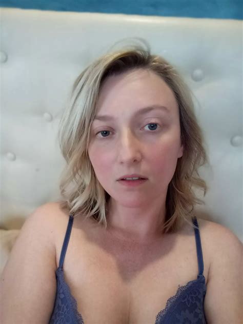 Bedroom Eyes Any Guesses On What I Ve Been Up To Nudes Slutwife