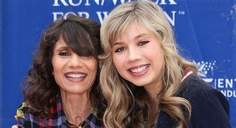 Jennette McCurdy Refused $300K to Write ‘I’m Glad My Mom Died’