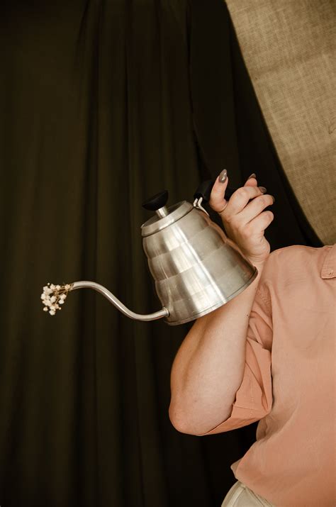 Nude Caf Editorial De Lan Amento On Behance