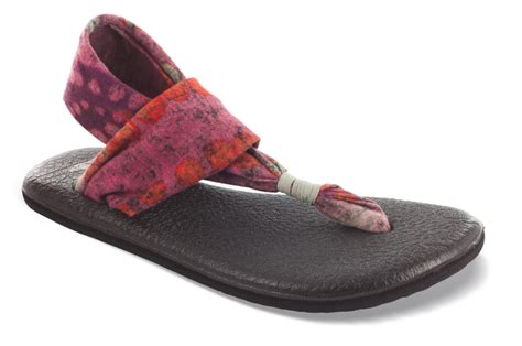 sanuk yoga mat sandals  walking peacefully