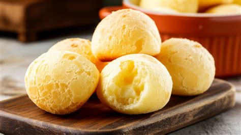 Receita Fácil de Pão de Queijo Caseiro: Simples e Delicioso! - Receita ...